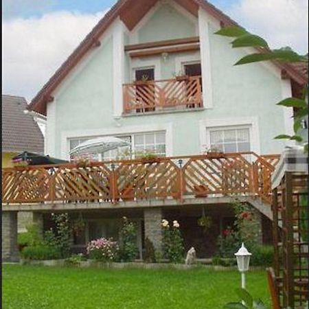 Rebeka Panzio Bed & Breakfast Тихани Екстериор снимка